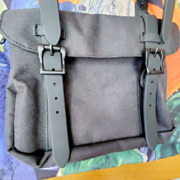 Herschel Little America Backpack Tropical Flowers Graphic Black 25L Travel Bag - Picture 9 of 12